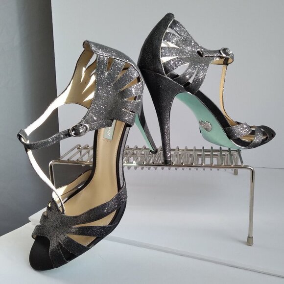 Black Suede Silver Glitter Peep Toe Cut Out Stiletto Heel TStrap Sandals Sz 9.5 - Picture 1 of 13